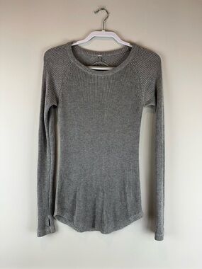 Lululemon Gray Long Sleeve Cozy Casual Preppy Y2K Knit Cabin Yogi Sweater Size 4